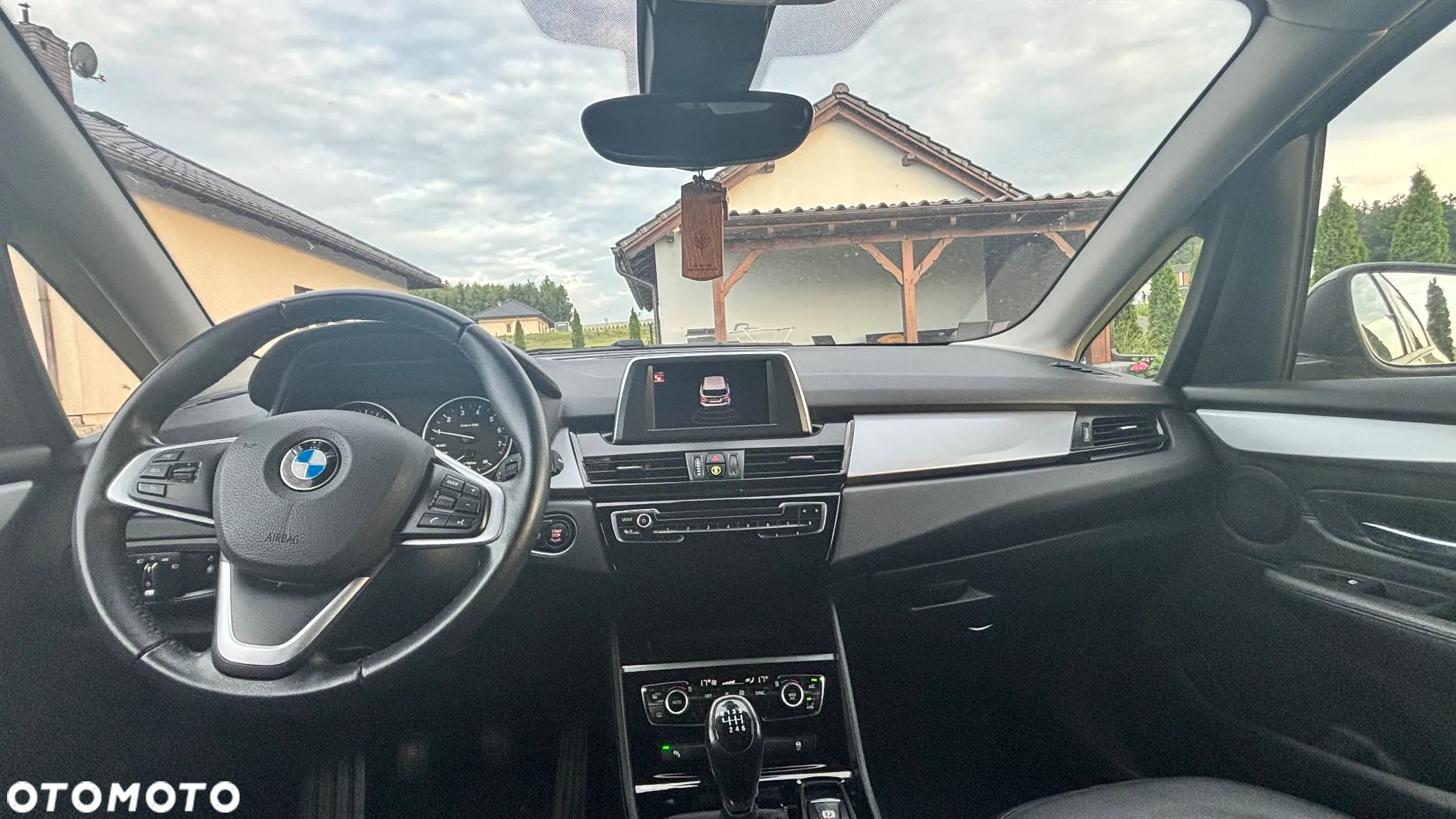 BMW Seria 2 218i - 6