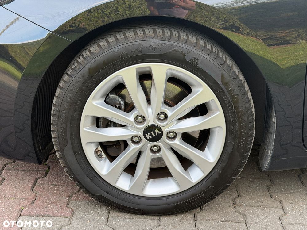 Kia Ceed 1.6 GDI ISG Platinum Edition - 12