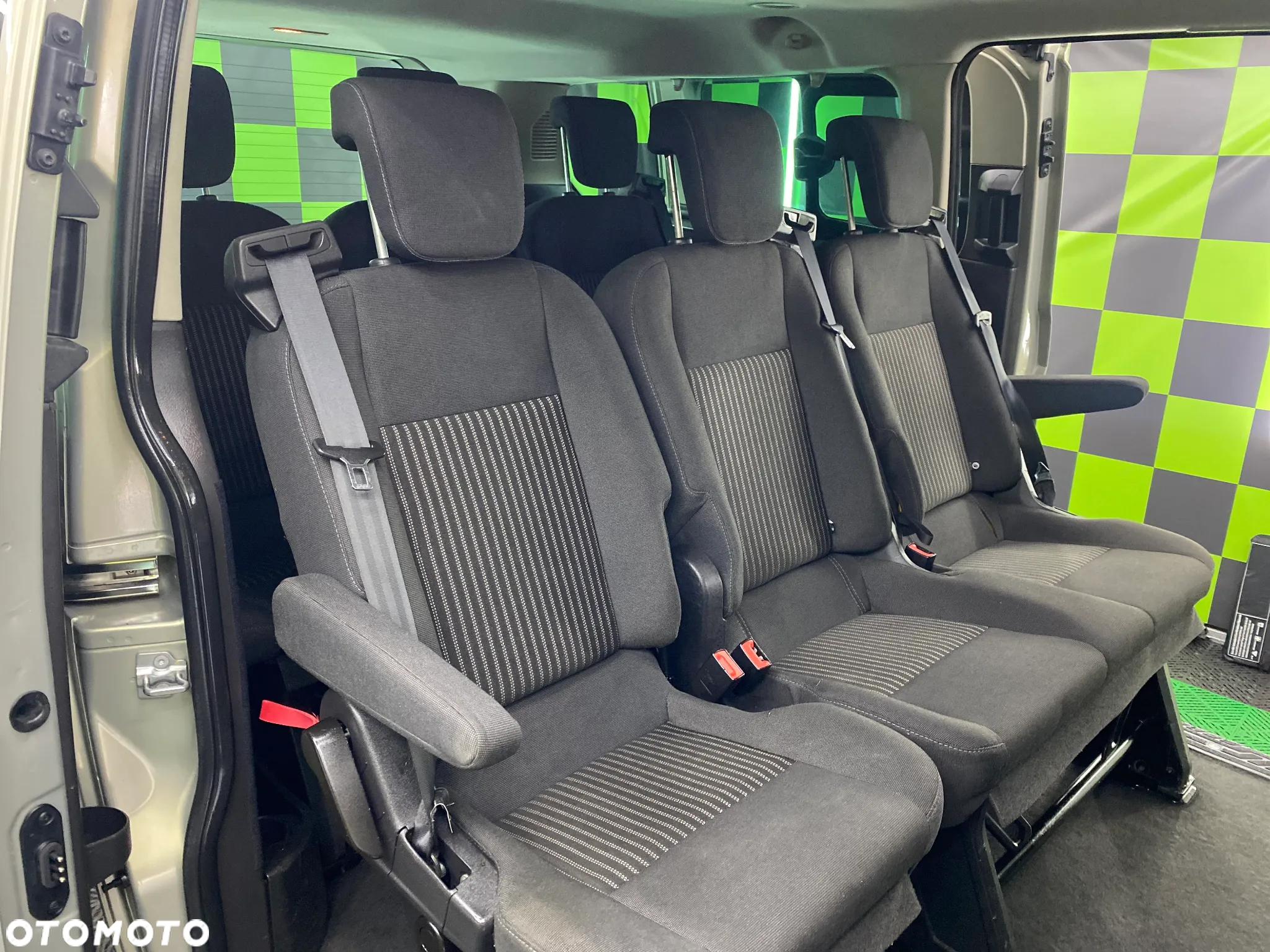 Ford Tourneo Custom 300 L2H1 VA Limited - 20