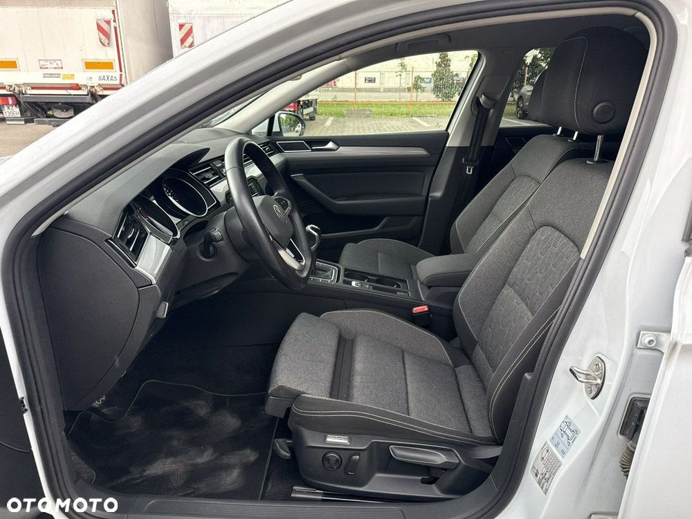 Volkswagen Passat 1.5 TSI EVO Business - 11