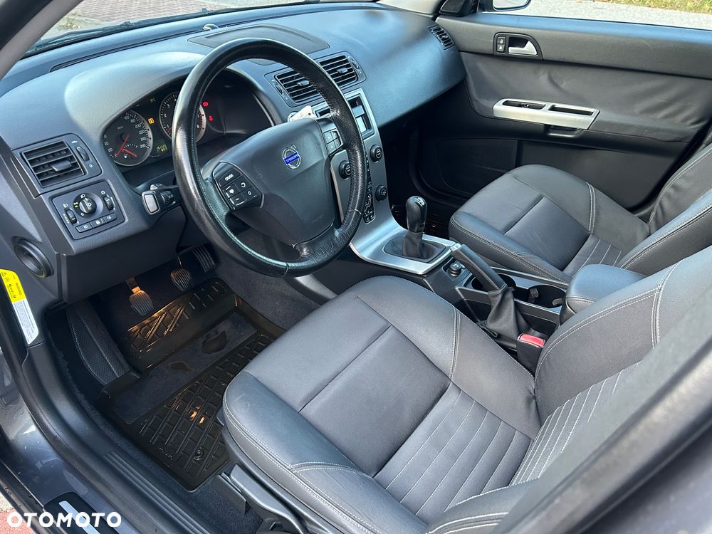Volvo V50 2.4 Momentum - 7