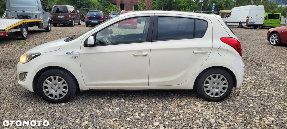 Hyundai i20 1.1 CRDi Style - 36