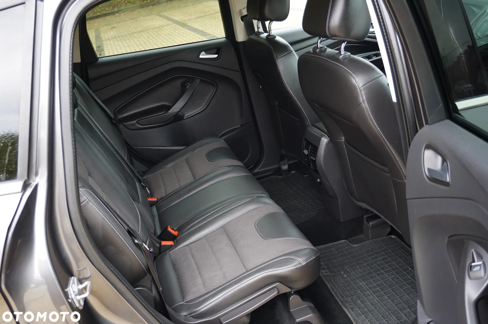 Ford Kuga 2.0 TDCi 4WD Titanium - 28