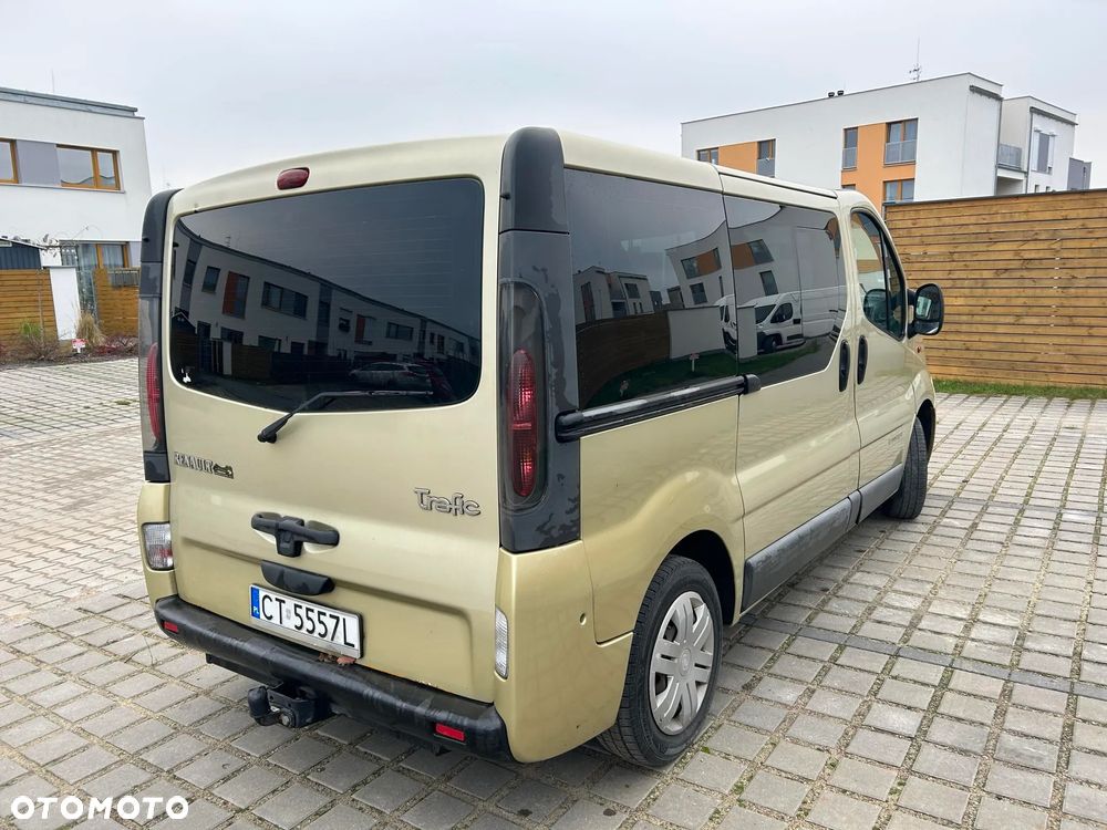Renault Trafic Passenger Authentique - 4