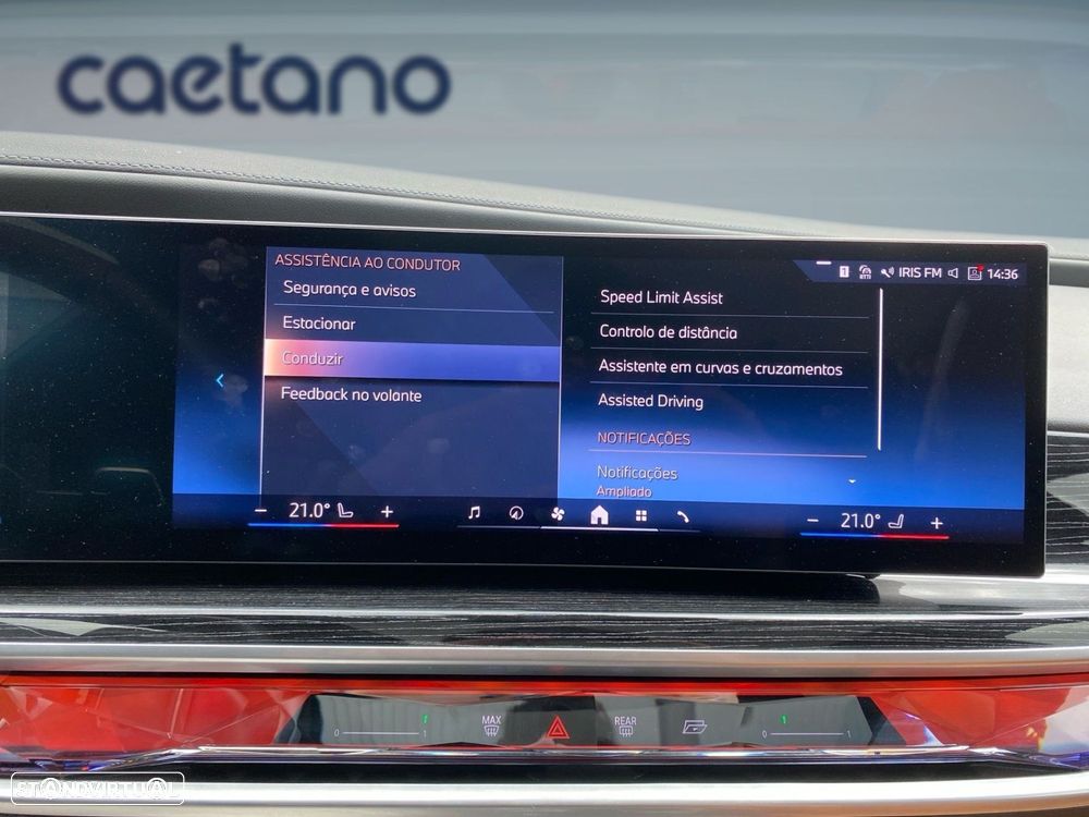 BMW 750 750e xDrive Pack Desportivo M - 12