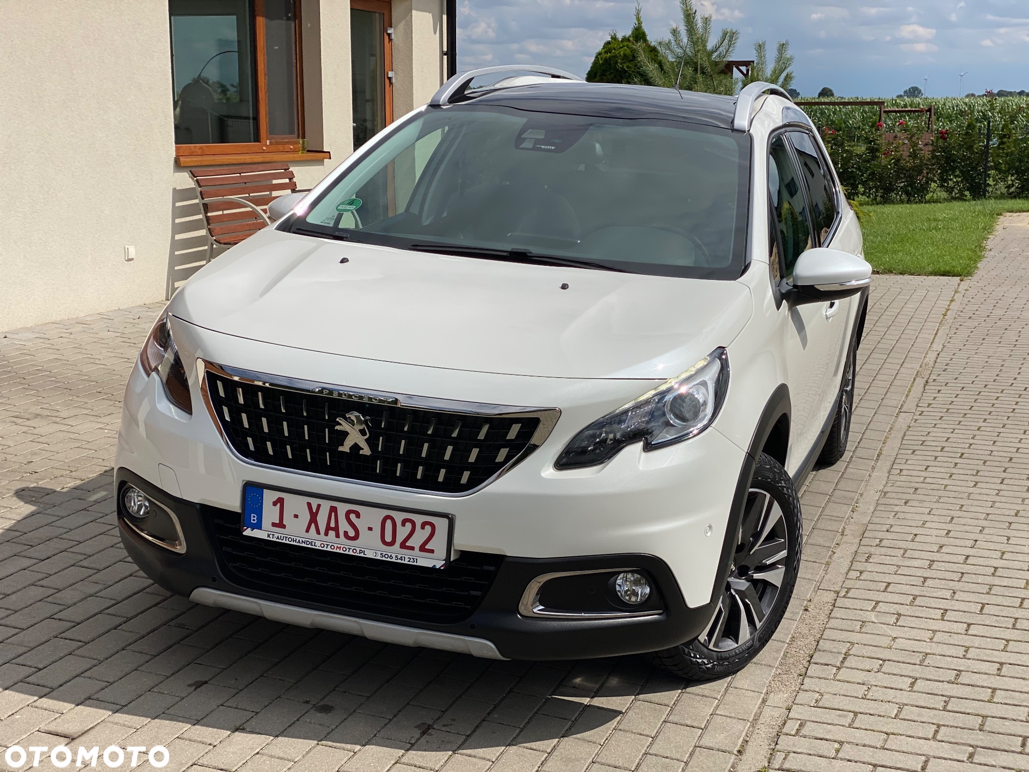 Peugeot 2008 1.2 Pure Tech Allure S&S - 10