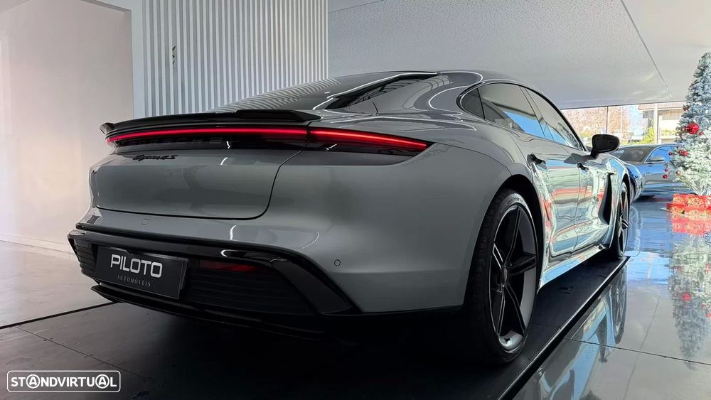 Porsche Taycan 4S - 9