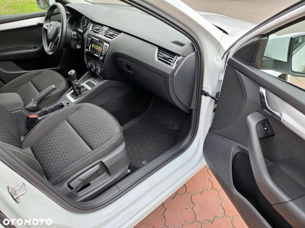 Skoda Octavia 1.4 TSI Edition - 34