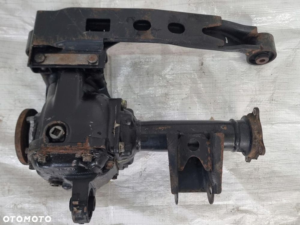 MOST PRZEDNI DYFER NISSAN TERRANO II (R20) 2.4 38511G23007 - 4