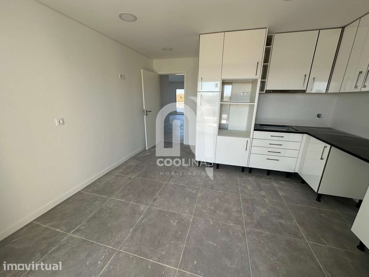 T2 Duplex mais espaço para escritório extra  condomínio Paio Pires - Grande imagem: 5/14
