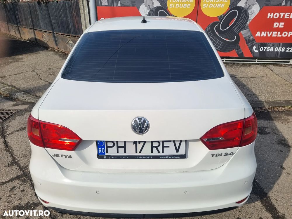 Volkswagen Jetta 2.0 TDI DPF Comfortline - 12