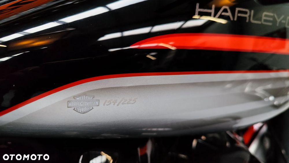 Harley-Davidson Touring Street Glide - 14