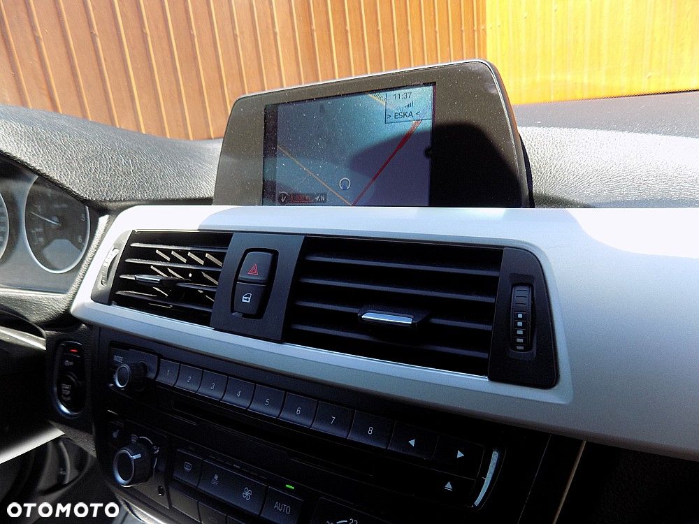 BMW Seria 3 320d Modern Line - 16