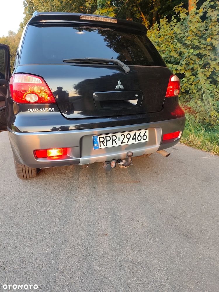 Mitsubishi Outlander 2.0 2WD Invite - 24