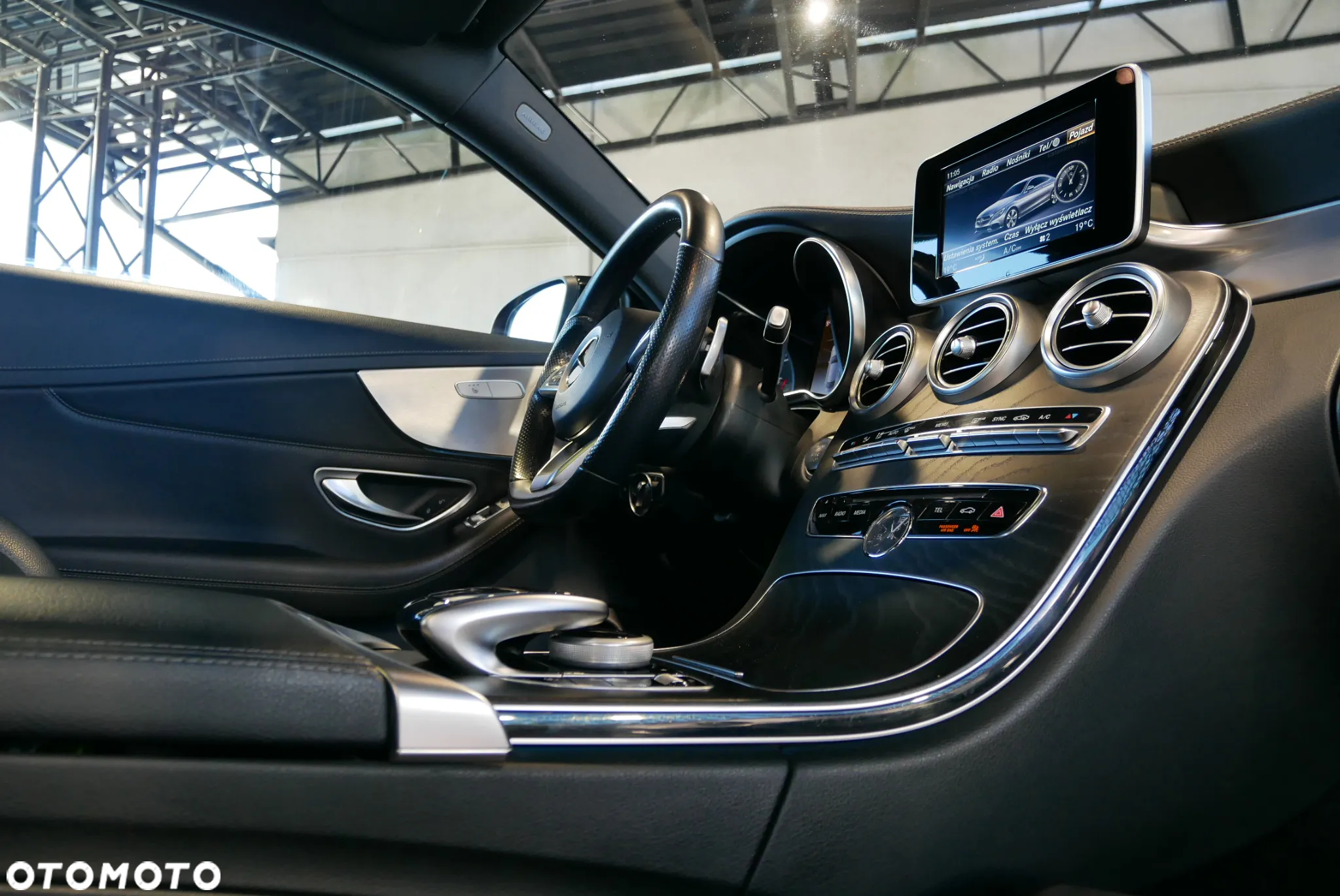 Mercedes-Benz Klasa C 200 4-Matic 9G-TRONIC - 25