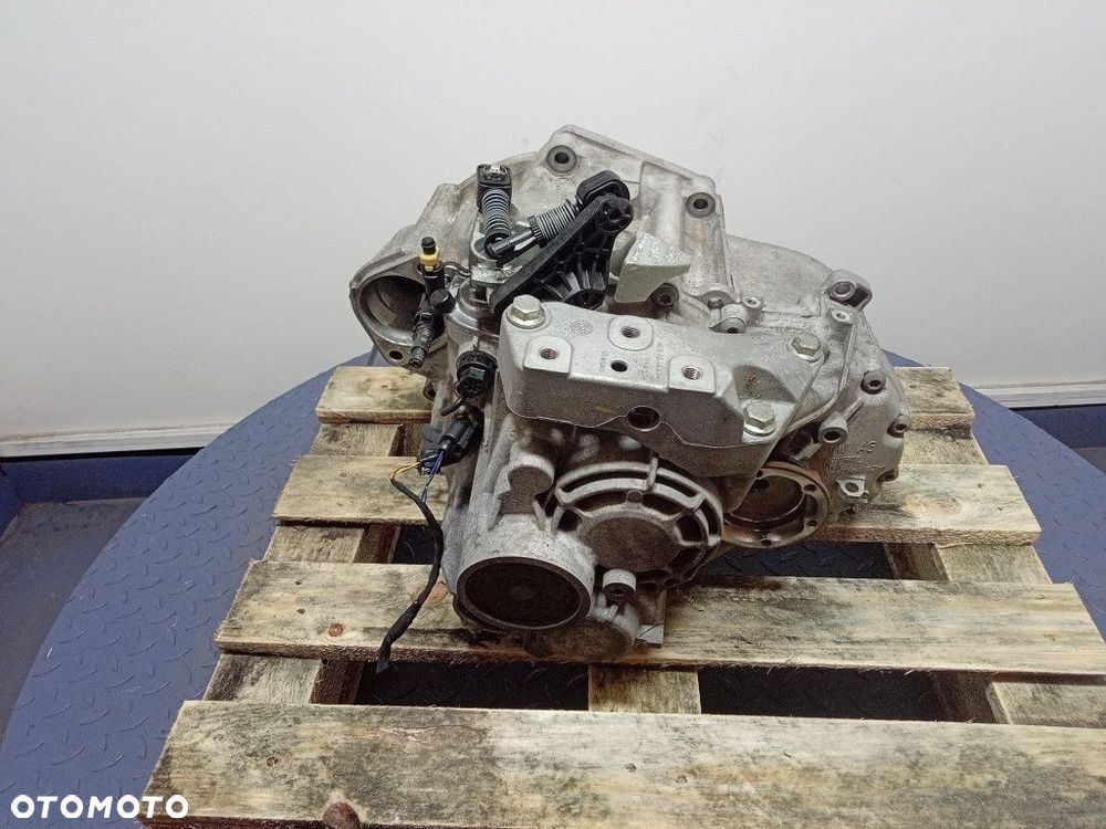 VW PASSAT B8 2.0 TDI 150KM SKRZYNIA MANUALNA MANUAL 6B TGV - 3