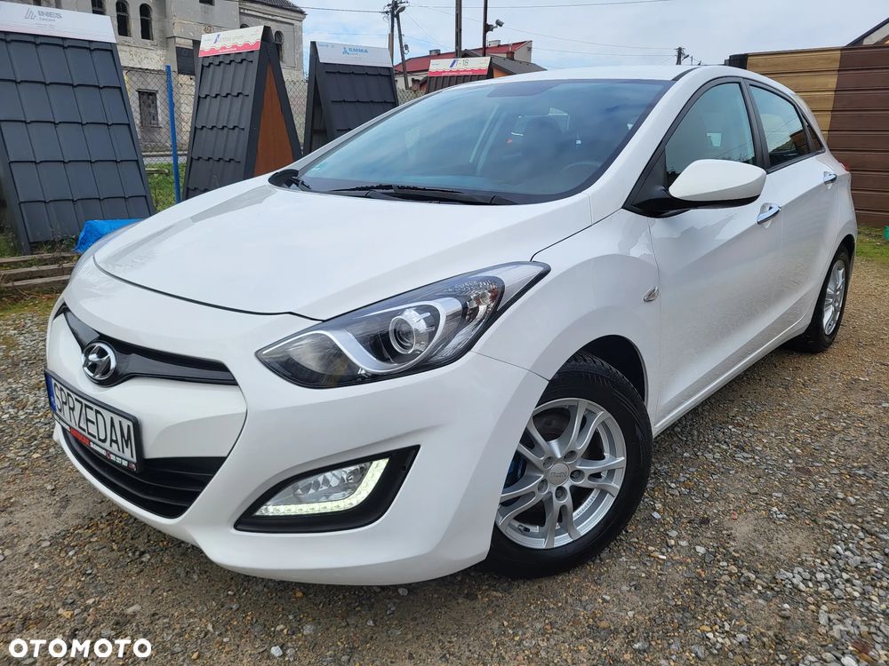 Hyundai i30 1.4 Classic + - 12