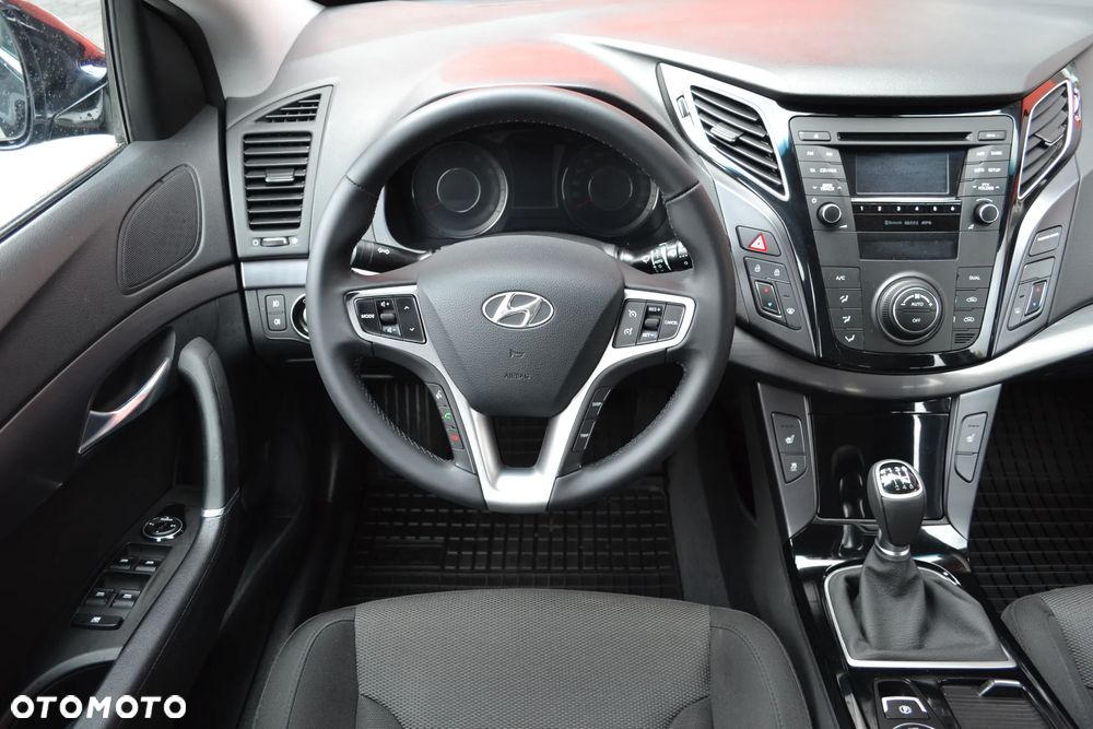 Hyundai i40 1.6 GDI Comfort + - 12