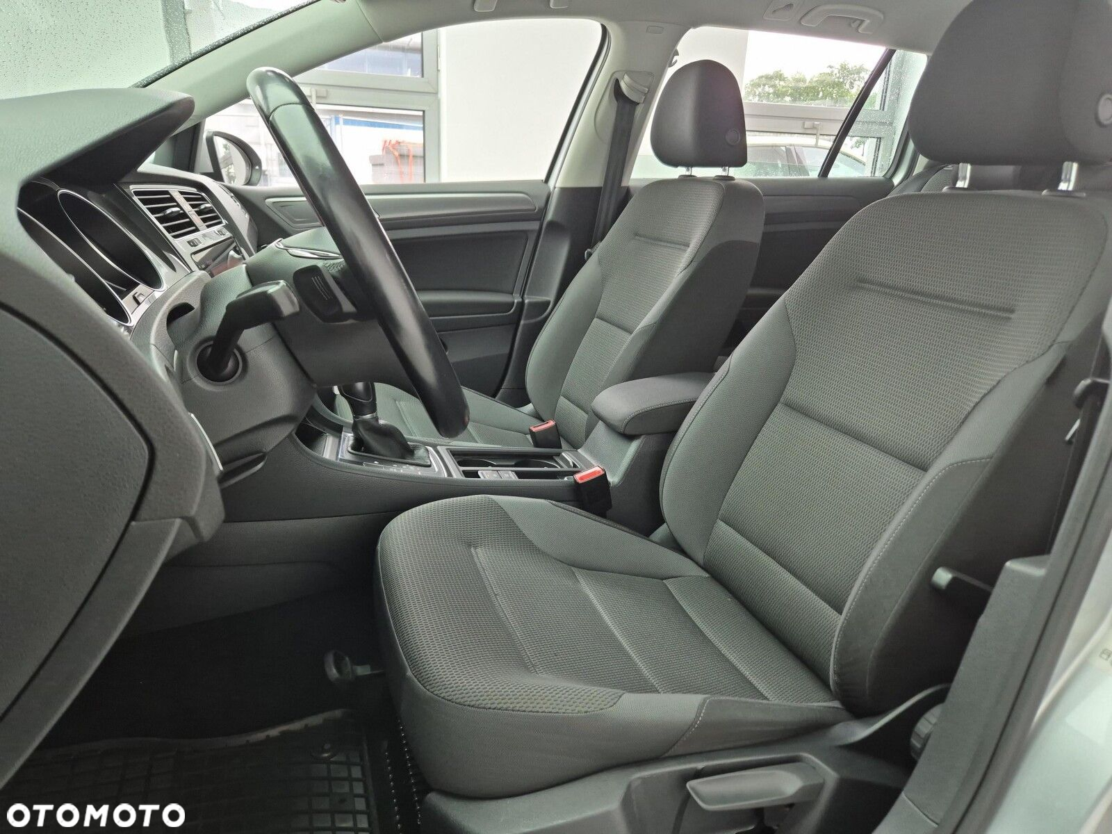 Volkswagen Golf VII 1.5 TSI BMT Comfortline DSG - 11