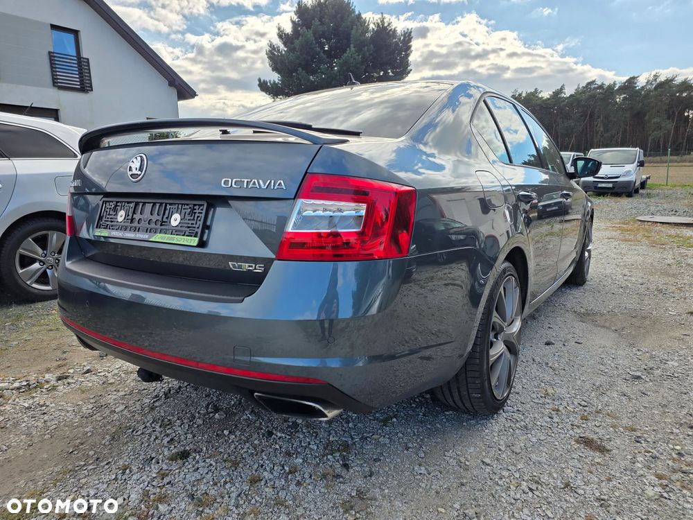 Skoda Octavia Combi 2.0 TSI (Green tec) DSG RS - 16