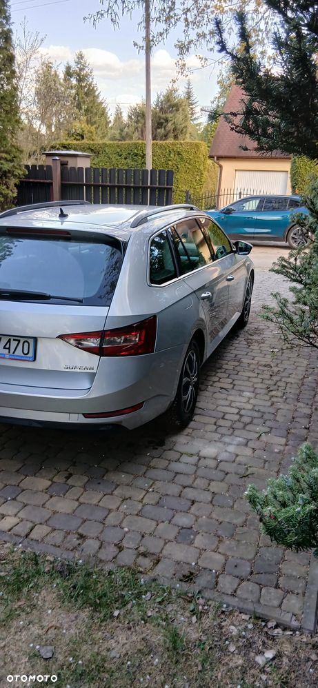 Skoda Superb 2.0 TDI Ambition - 5