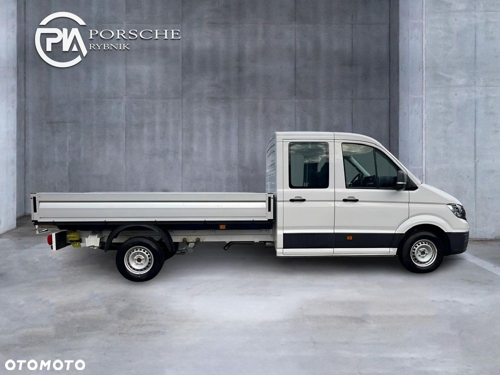 Volkswagen Crafter 35 Skrzyniowy z podwójną kabiną silnik: 2,0 l EU6 SCR 140 KM / skrzynia biegów: Przedni napęd manualna 6-biegowa rozstaw osi: 4490 mm - 4