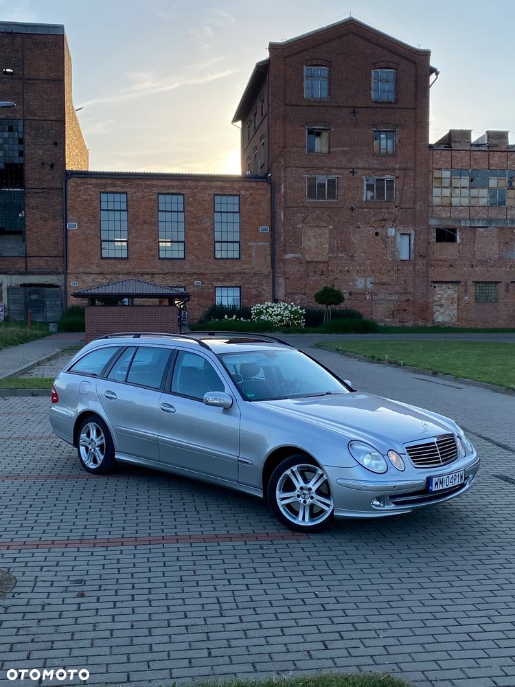 Mercedes-Benz Klasa E 500 4-Matic T Avantgarde - 2