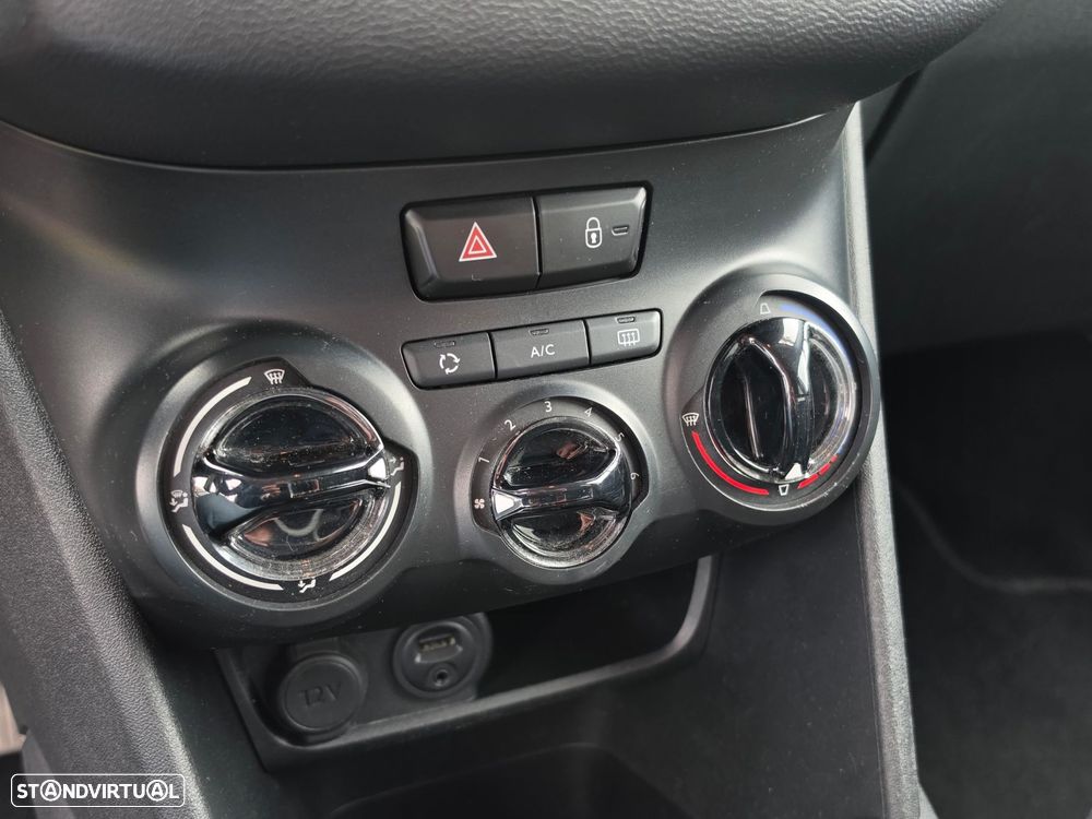 Peugeot 208 1.2 PureTech Access - 18