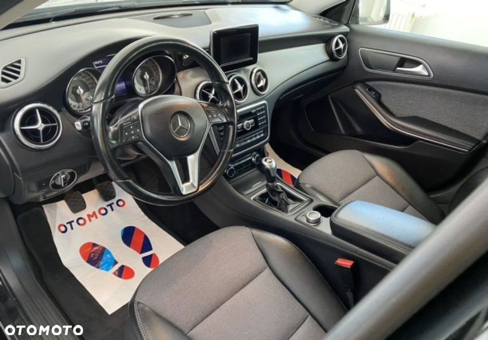 Mercedes-Benz GLA - 4