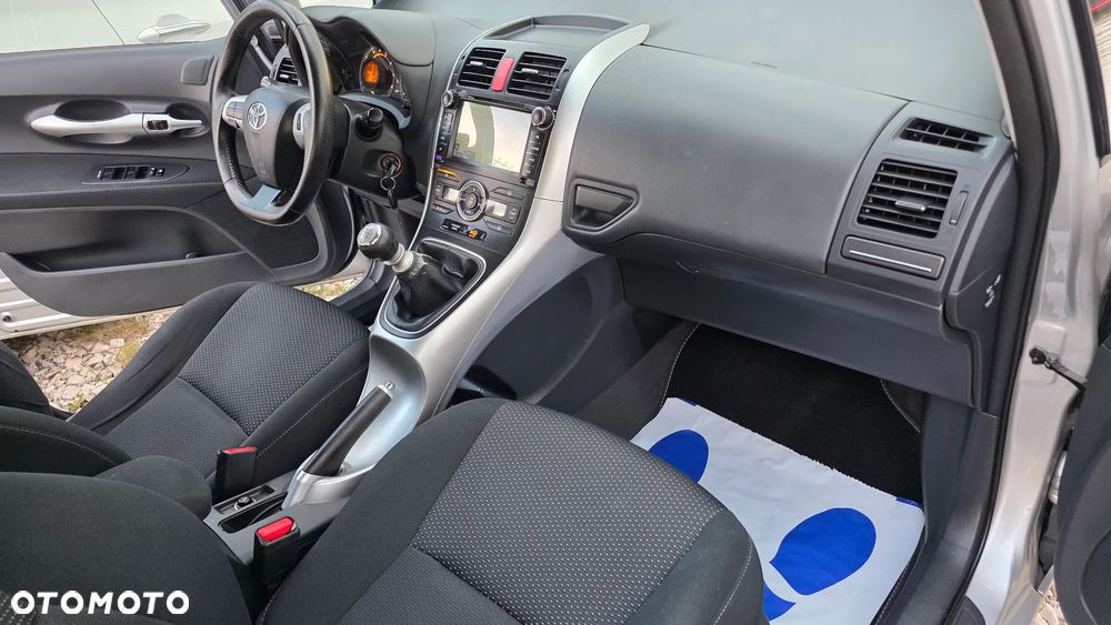 Toyota Auris 1.33 Dual-VVT-i Life Plus - 22