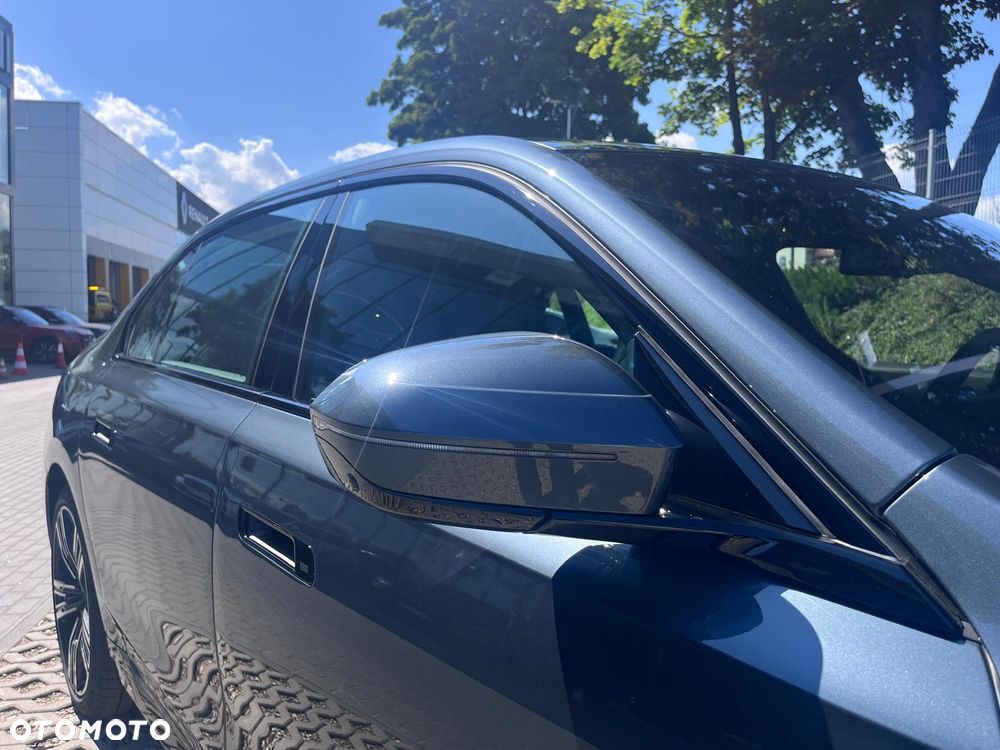 BMW Seria 7 740d xDrive mHEV sport - 38