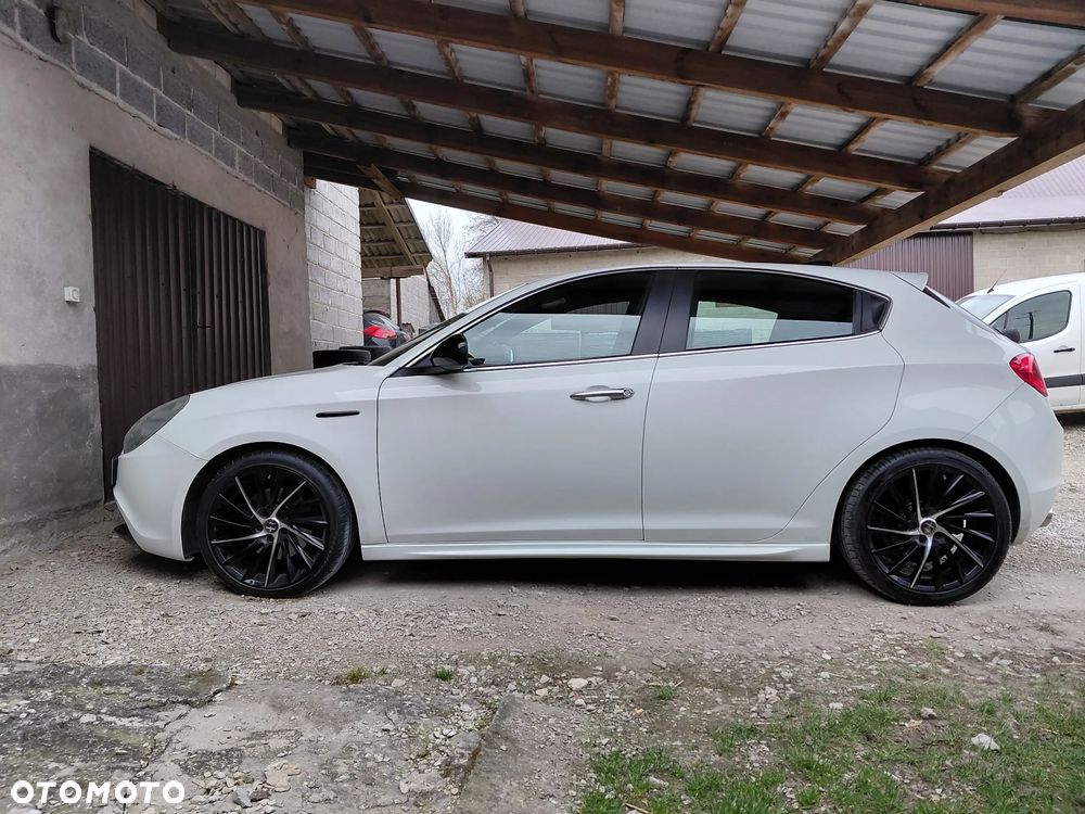 Alfa Romeo Giulietta 2.0 JTDM 16V - 11