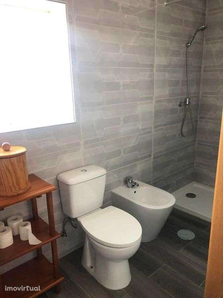 Pequena moradia T0 para arrendamento em Mujães - Viana do Castelo - Grande imagem: 3/5