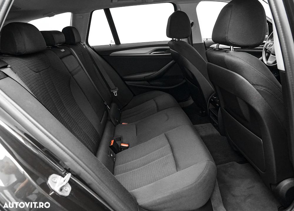 BMW Seria 5 520d Aut. Sport Line - 17