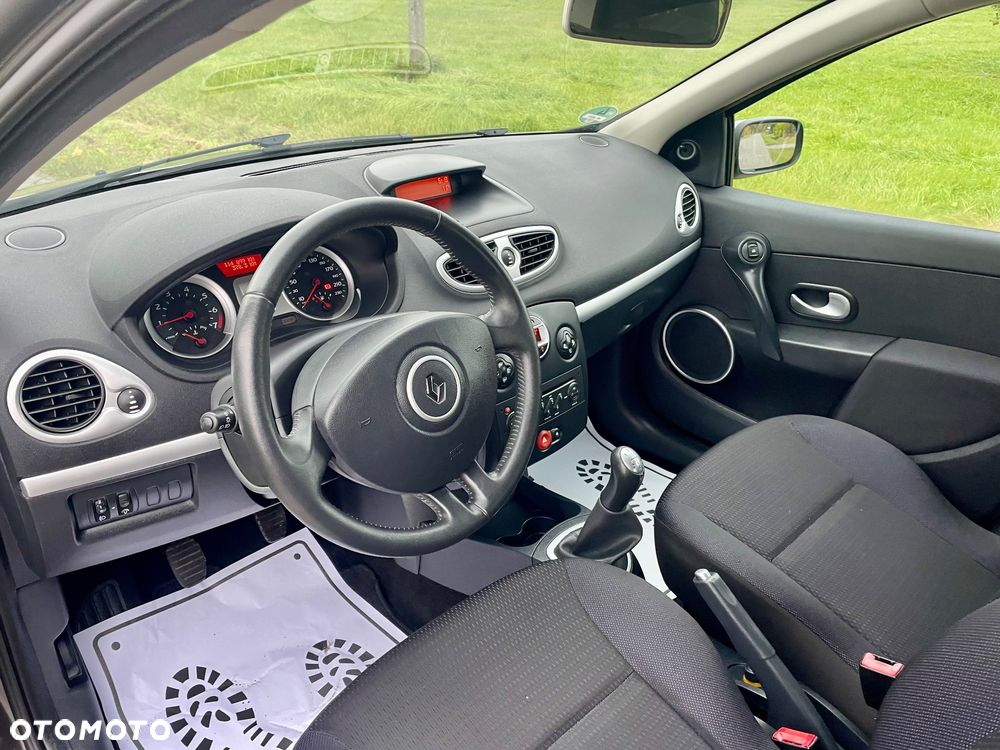 Renault Clio 1.2 16V Authentique - 3
