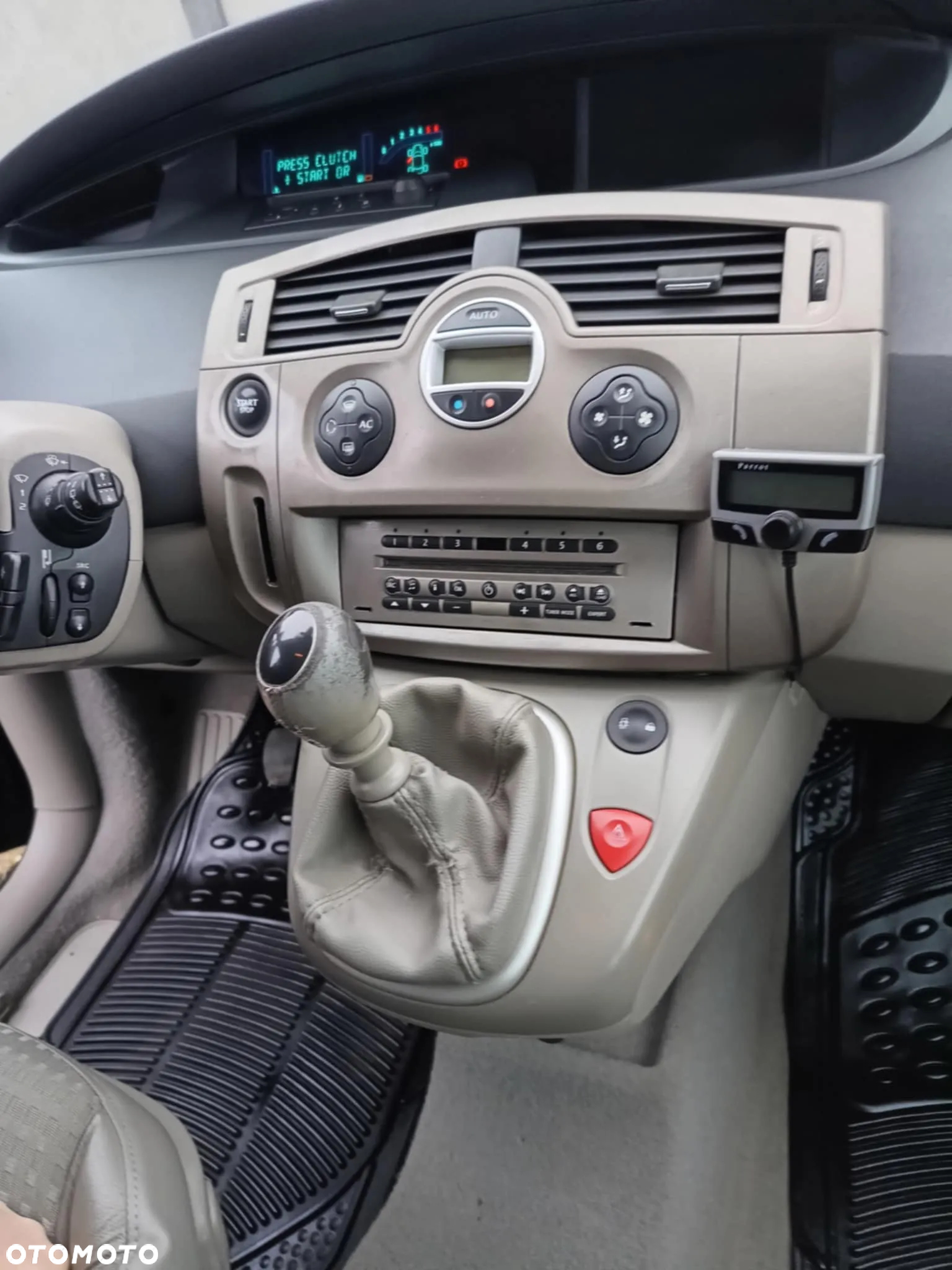 Renault Scenic - 13