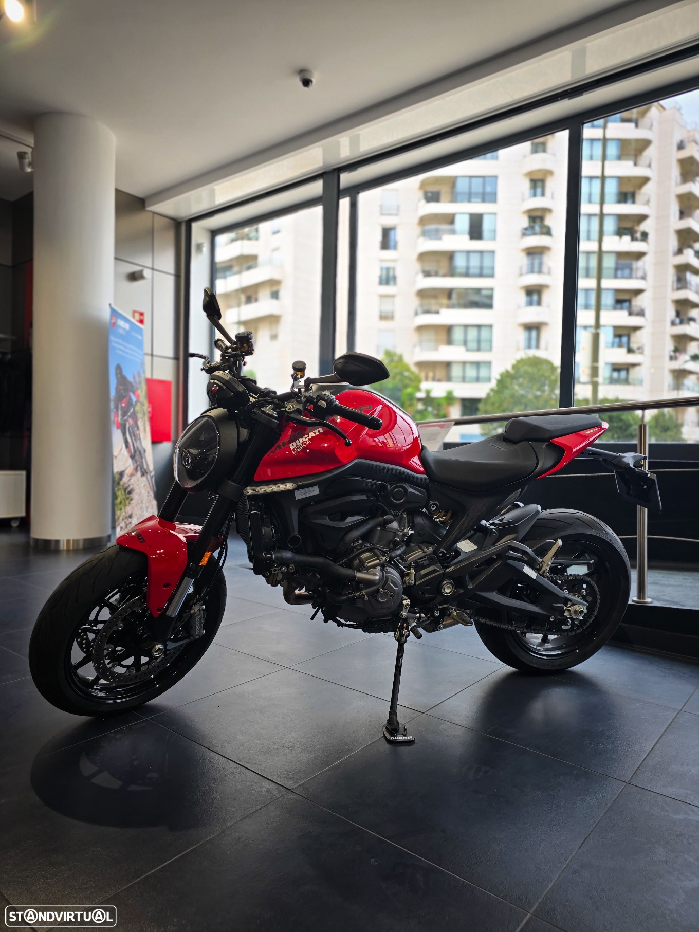 Ducati Monster 937 - 4
