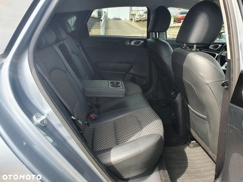 Kia Ceed 1.5 T-GDI Business Line DCT - 25