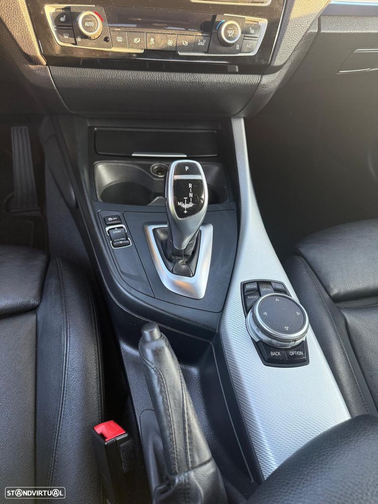 BMW 228 i Pack M Auto - 13