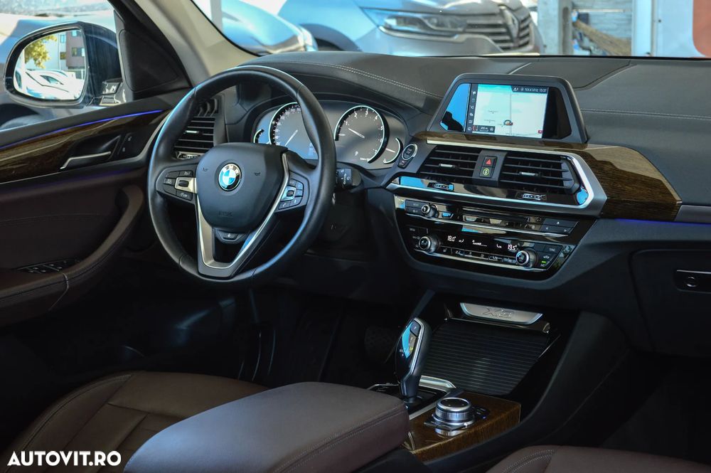 BMW X3 xDrive20i AT Luxury Line - 26