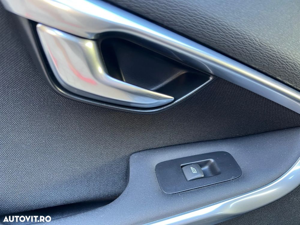 Volvo V40 D2 Geartronic Momentum - 11