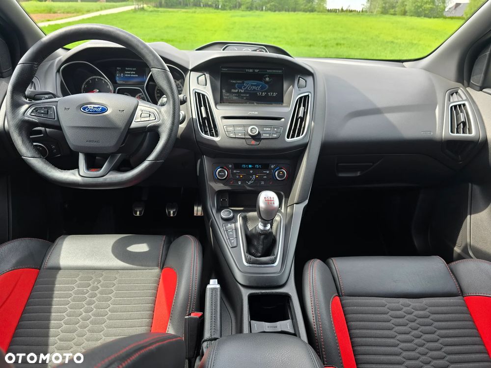 Ford Focus - 21