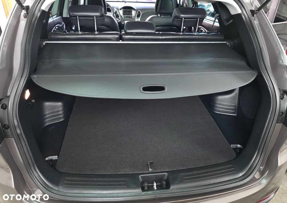 Hyundai ix35 2.0 CRDi 4WD Automatik Premium - 32
