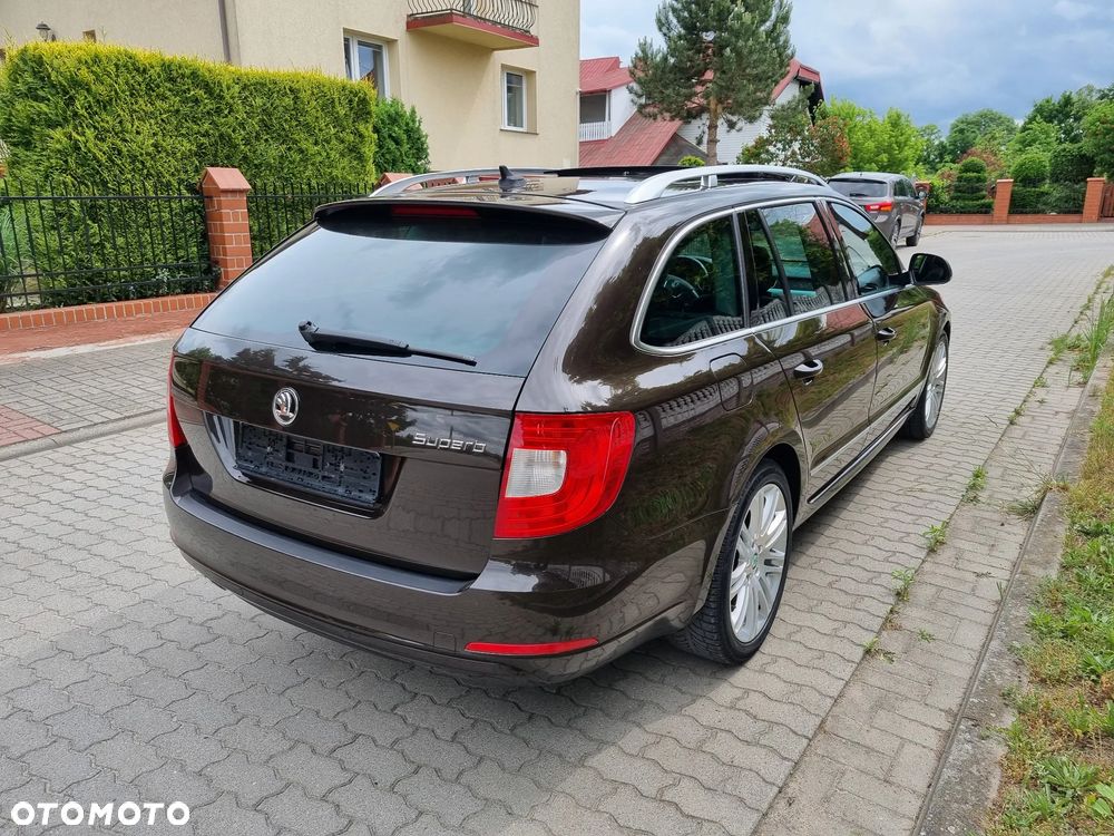 Skoda Superb 2.0 TDI Elegance DSG - 4