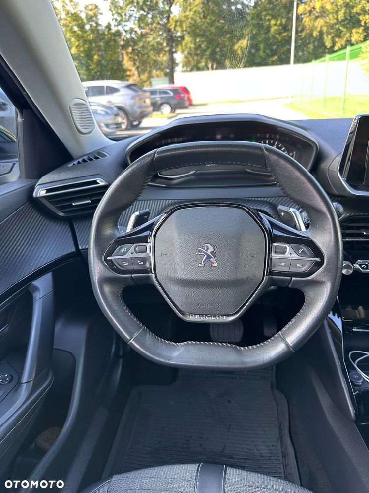 Peugeot 2008 1.2 PureTech Allure S&S EAT8 - 36