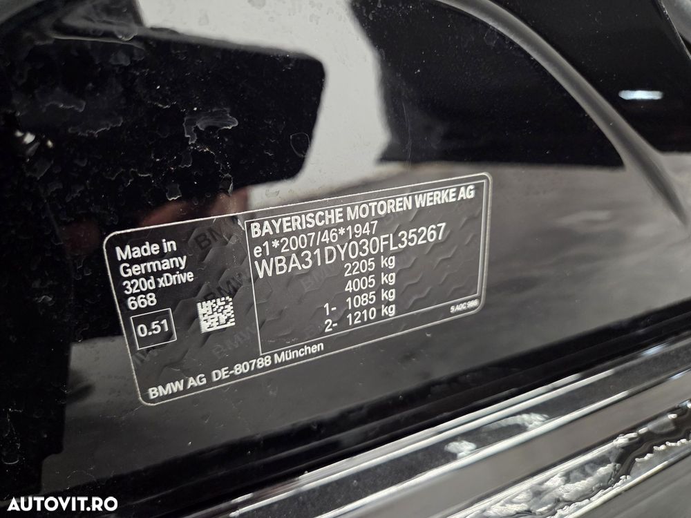 BMW Seria 3 320d xDrive AT MHEV - 12