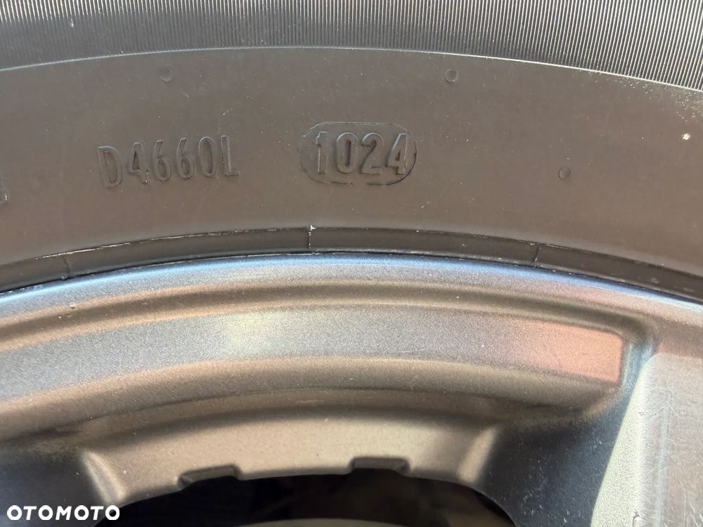 Land Rover Discovery Sport - 27