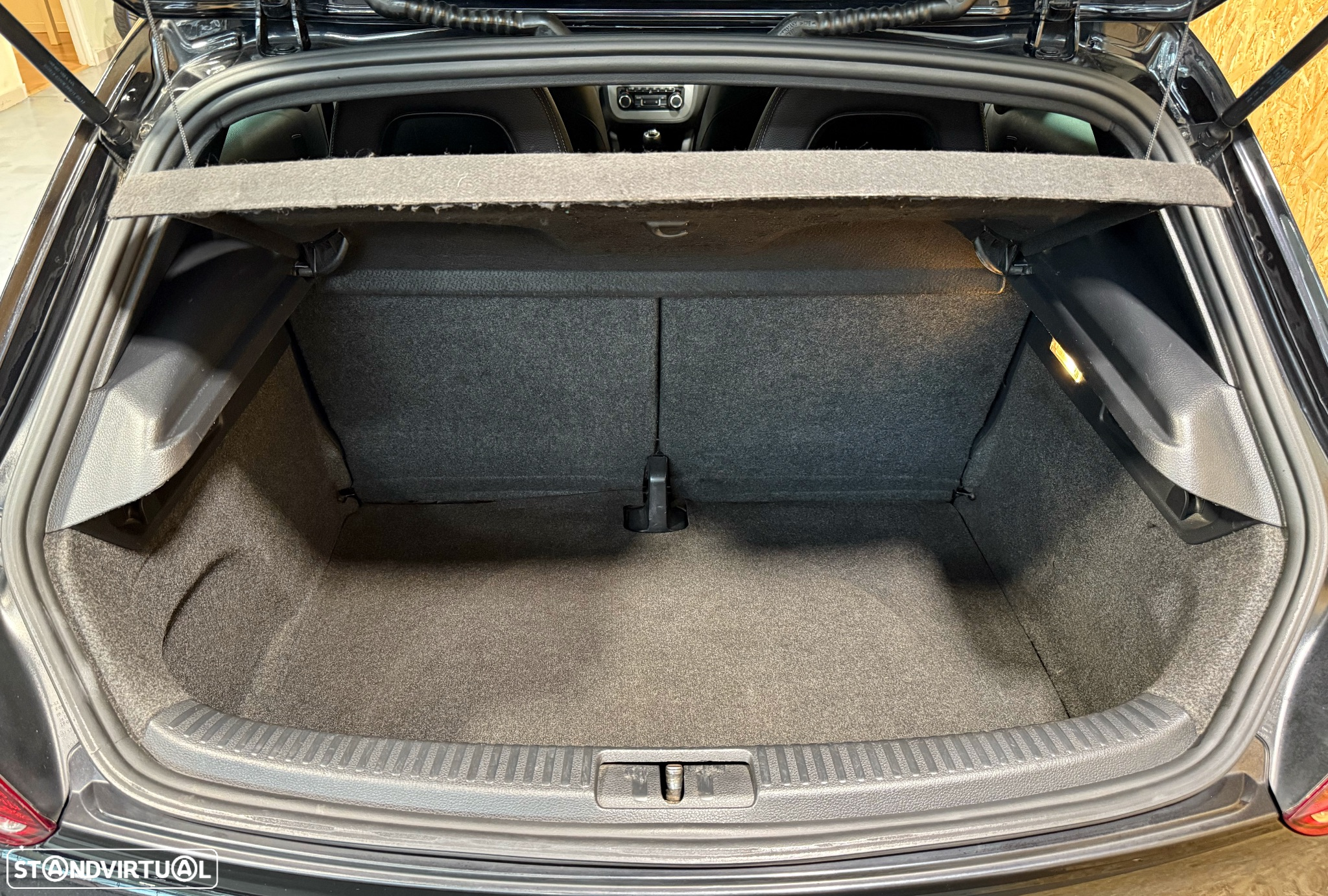 VW Scirocco 2.0 TDI Sport - 25