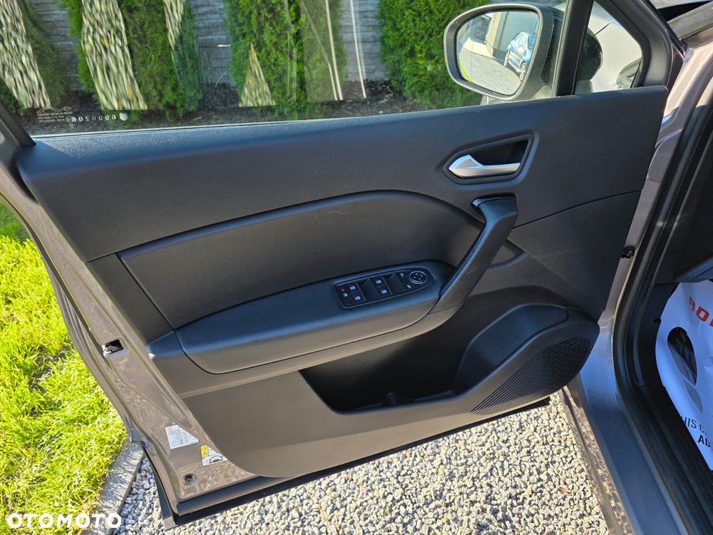 Renault Captur - 25