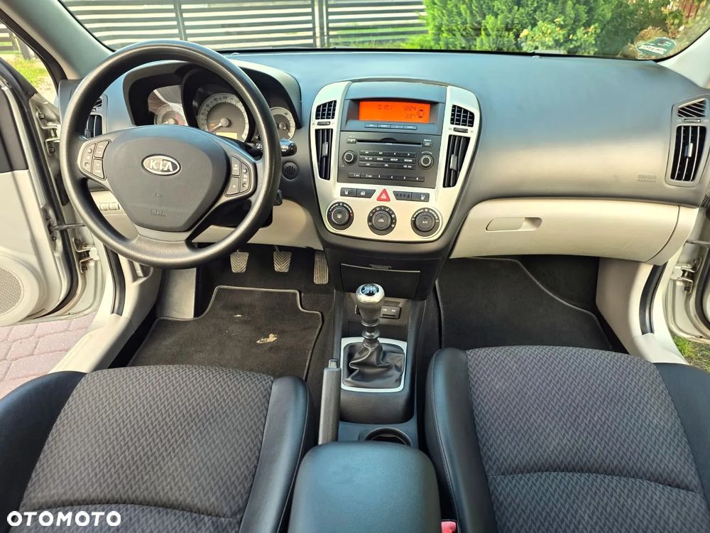 Kia Ceed - 5